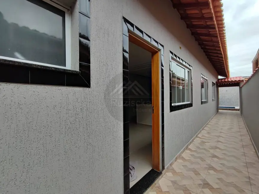 Foto 9 de Casa com 2 quartos à venda, 125m2 em Itanhaem - SP