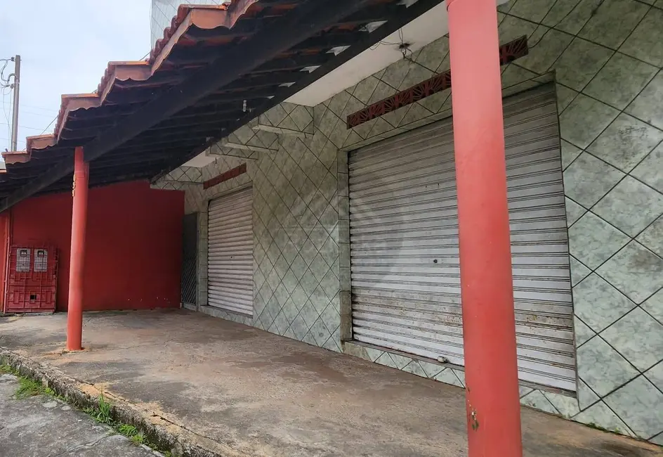Sala Comercial à venda em Itanhaem - SP - imagem 3 Foto 3 de Sala Comercial à venda em Itanhaem - SP