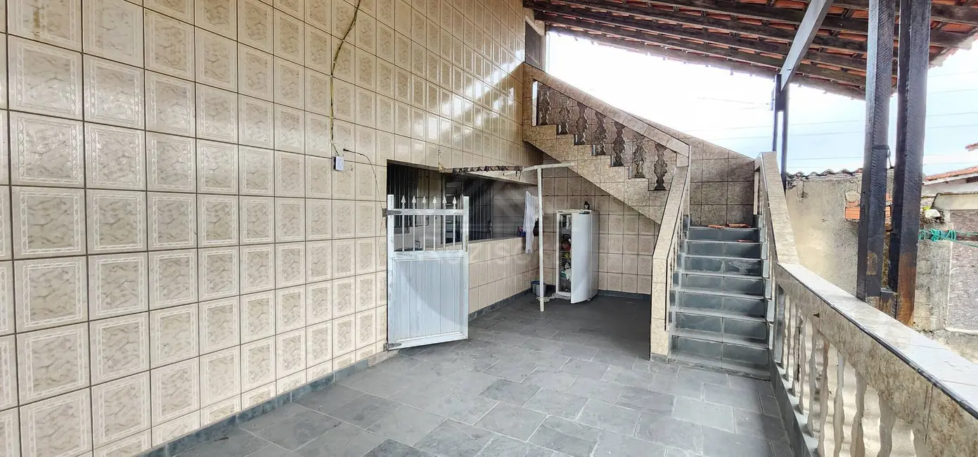Sala Comercial à venda em Itanhaem - SP - imagem 4 Foto 4 de Sala Comercial à venda em Itanhaem - SP