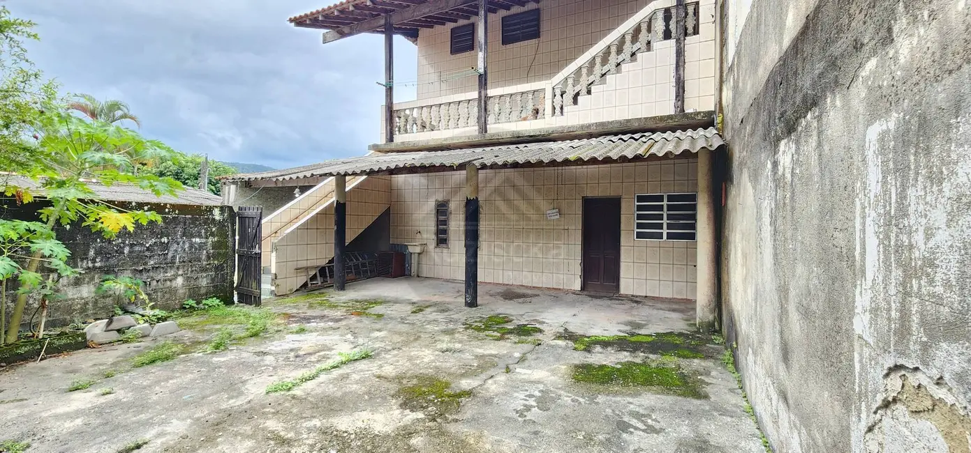 Sala Comercial à venda em Itanhaem - SP - imagem 4 Foto 4 de Sala Comercial à venda em Itanhaem - SP