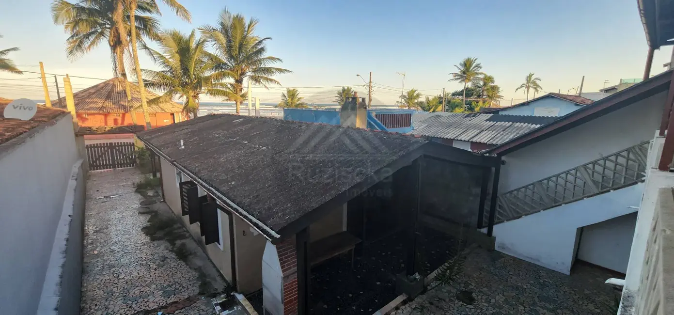 Foto 7 de Casa com 4 quartos à venda, 280m2 em Itanhaem - SP