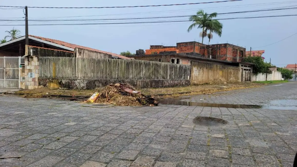 Foto 3 de Casa à venda, 398m2 em Itanhaem - SP