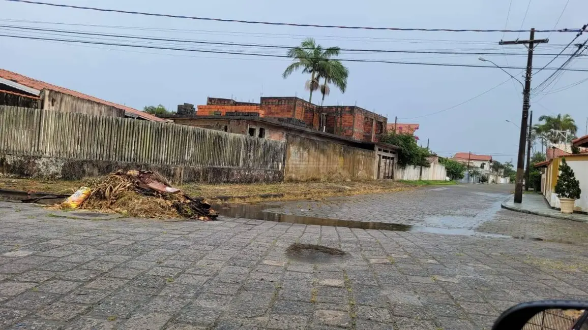 Foto 1 de Casa à venda, 398m2 em Itanhaem - SP