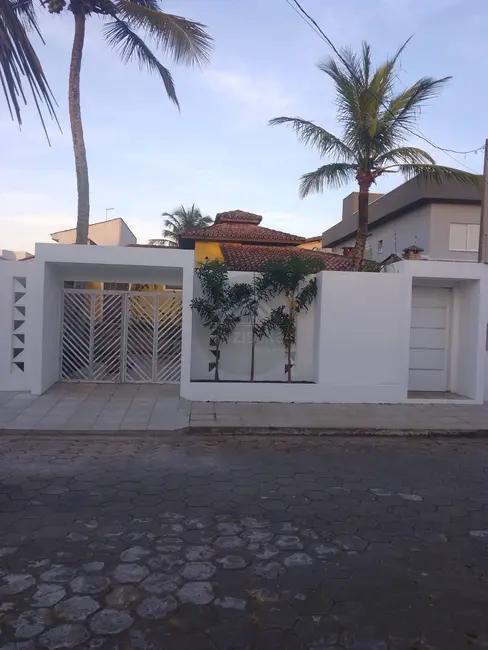 Foto 1 de Casa com 2 quartos à venda, 309m2 em Itanhaem - SP