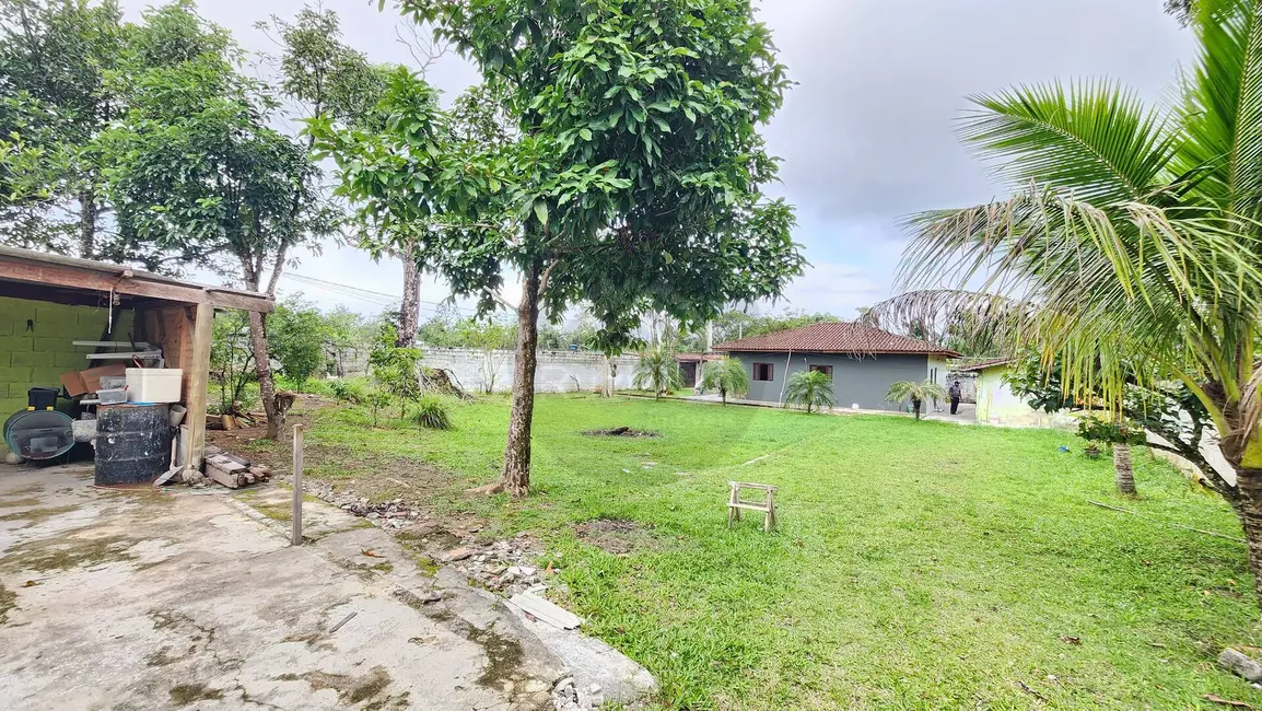 Chácara com 3 quartos à venda, 955m2 em Itanhaem - SP - imagem 3 Foto 3 de Chácara com 3 quartos à venda, 955m2 em Itanhaem - SP