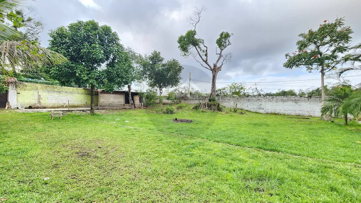 Chácara com 3 quartos à venda, 955m2 em Itanhaem - SP - imagem 5 Foto 5 de Chácara com 3 quartos à venda, 955m2 em Itanhaem - SP