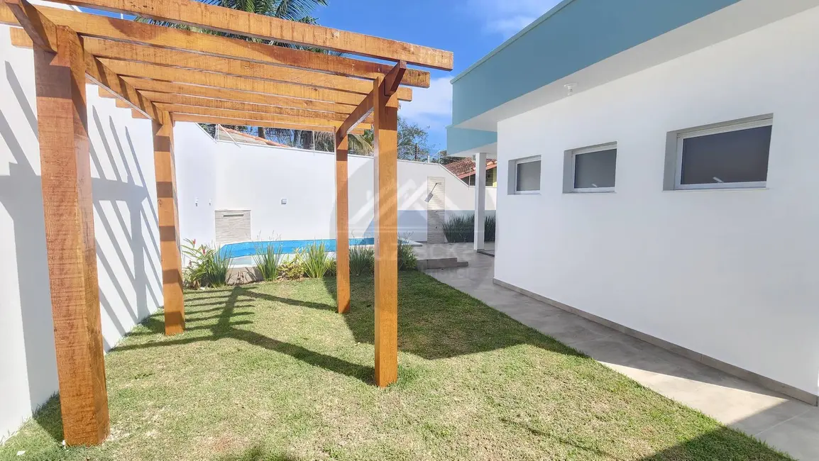 Foto 9 de Casa com 3 quartos à venda, 306m2 em Itanhaem - SP