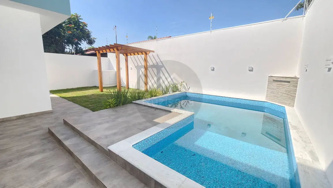 Foto 5 de Casa com 3 quartos à venda, 306m2 em Itanhaem - SP