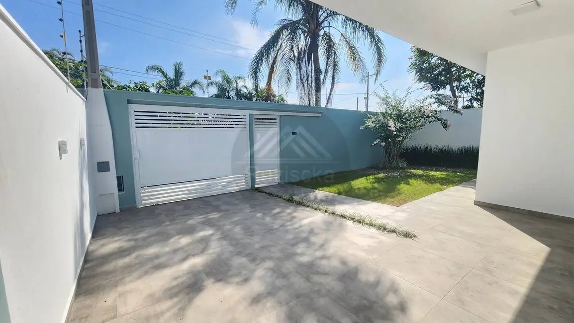 Foto 7 de Casa com 3 quartos à venda, 306m2 em Itanhaem - SP