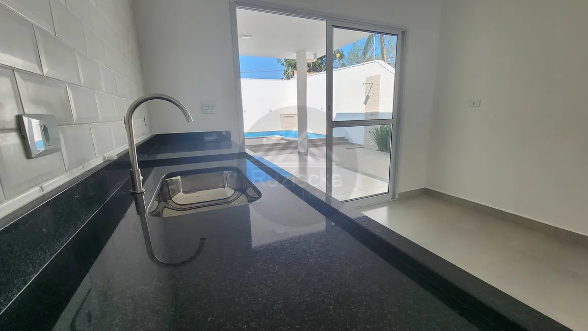 Foto 6 de Casa com 3 quartos à venda, 306m2 em Itanhaem - SP