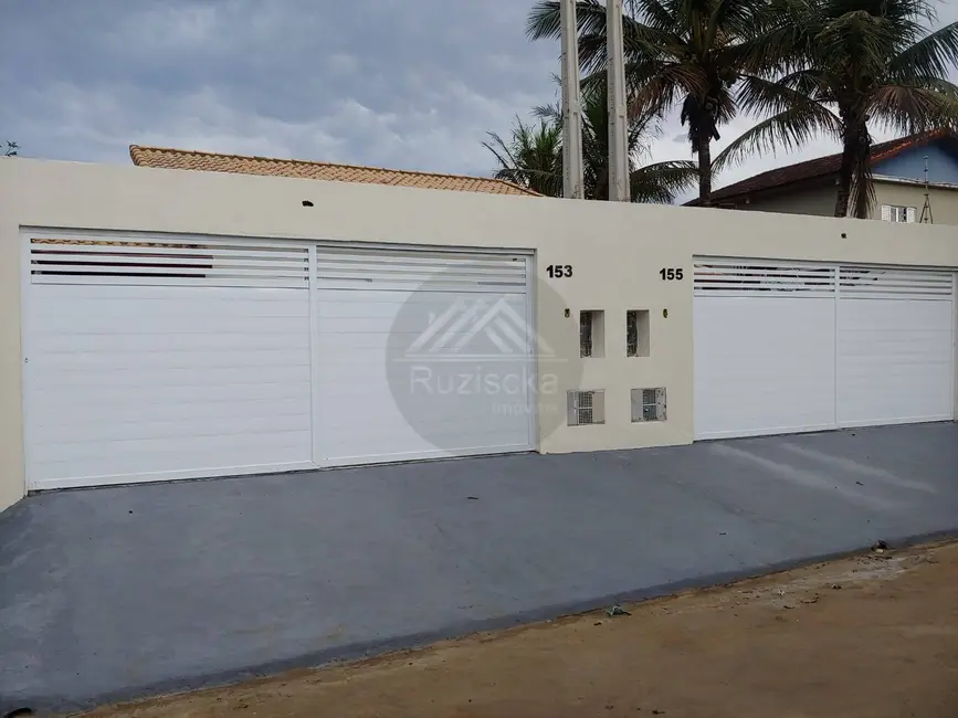 Foto 3 de Casa com 2 quartos à venda, 180m2 em Itanhaem - SP