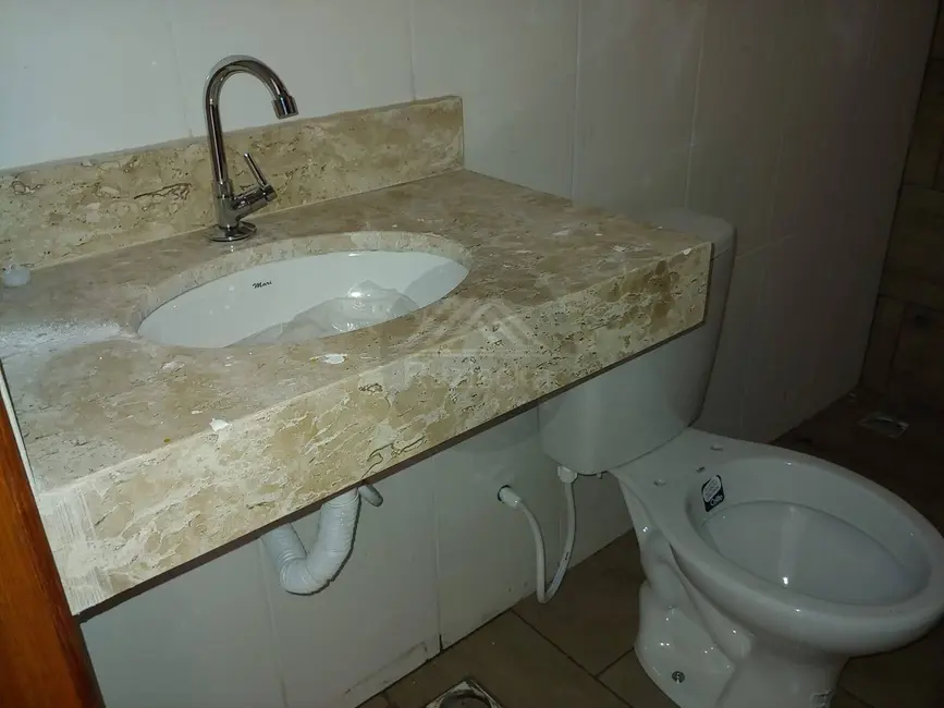 Foto 5 de Casa com 2 quartos à venda, 180m2 em Itanhaem - SP