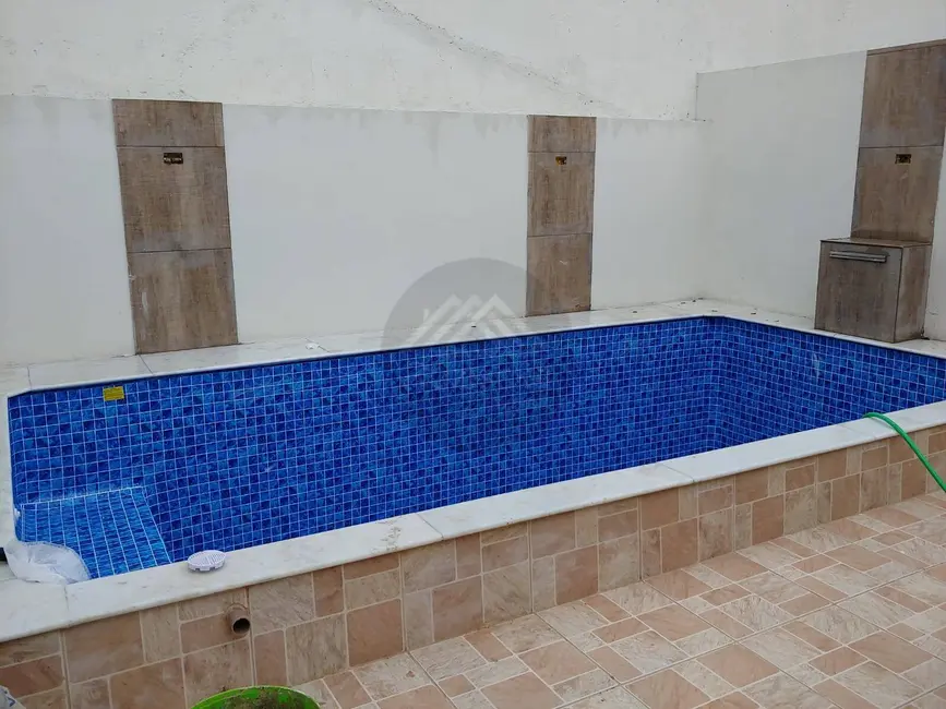 Foto 8 de Casa com 2 quartos à venda, 180m2 em Itanhaem - SP