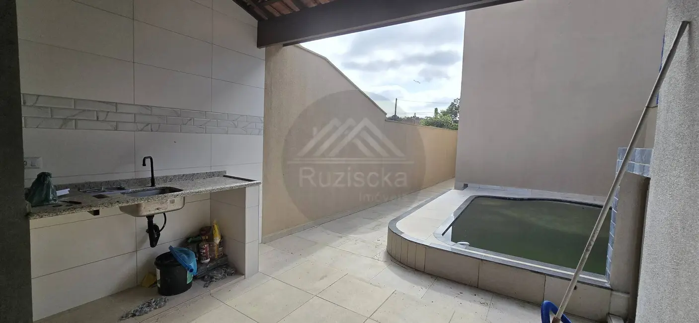 Foto 4 de Casa com 2 quartos à venda, 150m2 em Itanhaem - SP