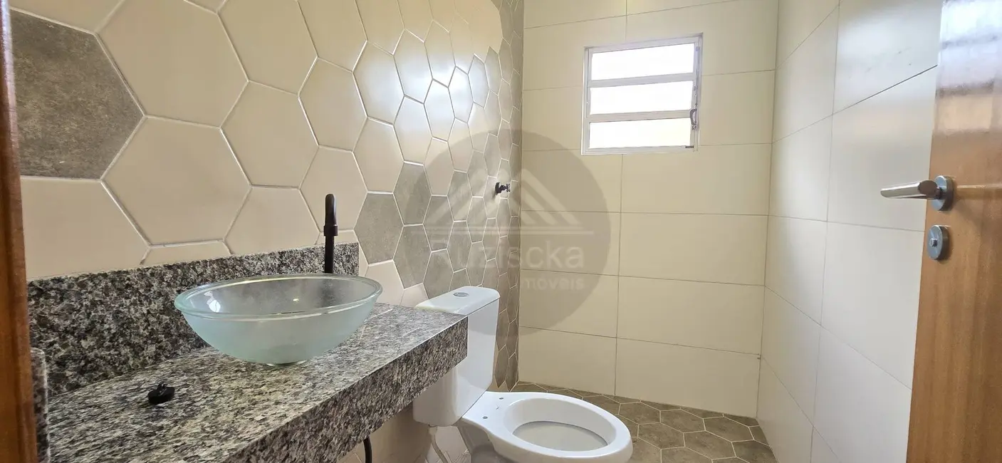 Foto 8 de Casa com 2 quartos à venda, 150m2 em Itanhaem - SP