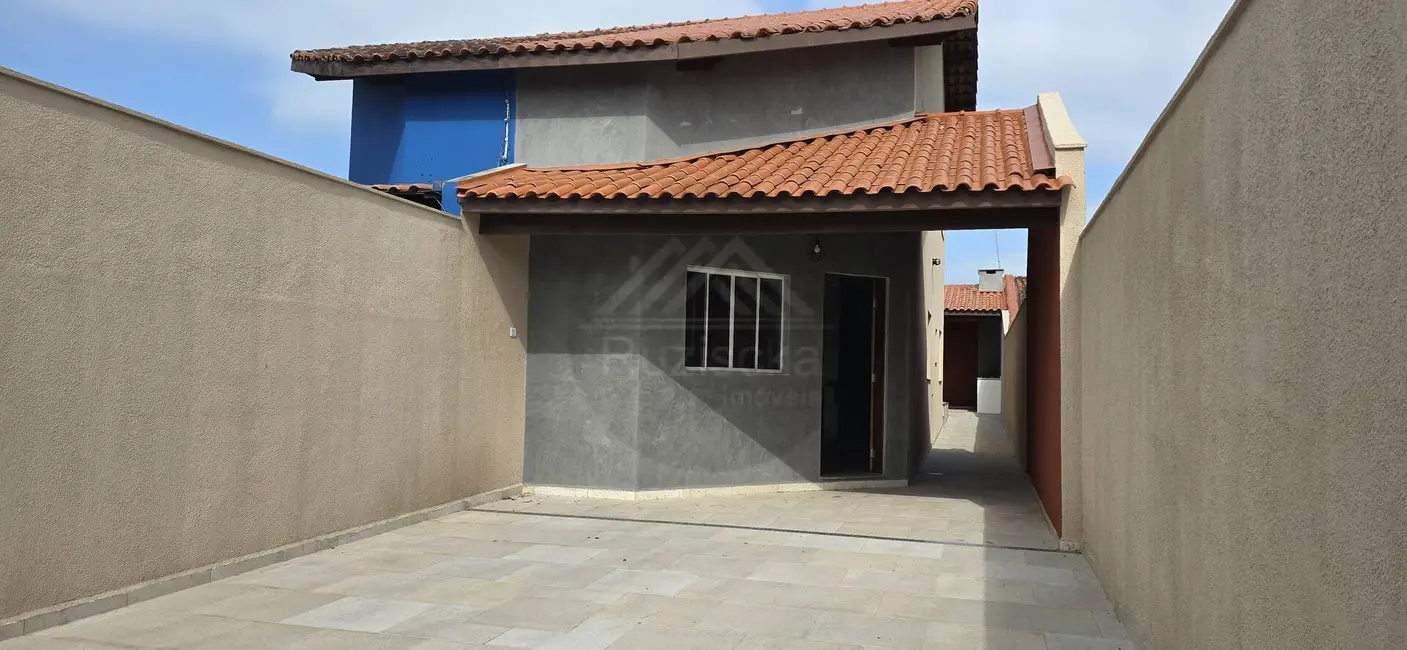 Foto 1 de Casa com 2 quartos à venda, 150m2 em Itanhaem - SP