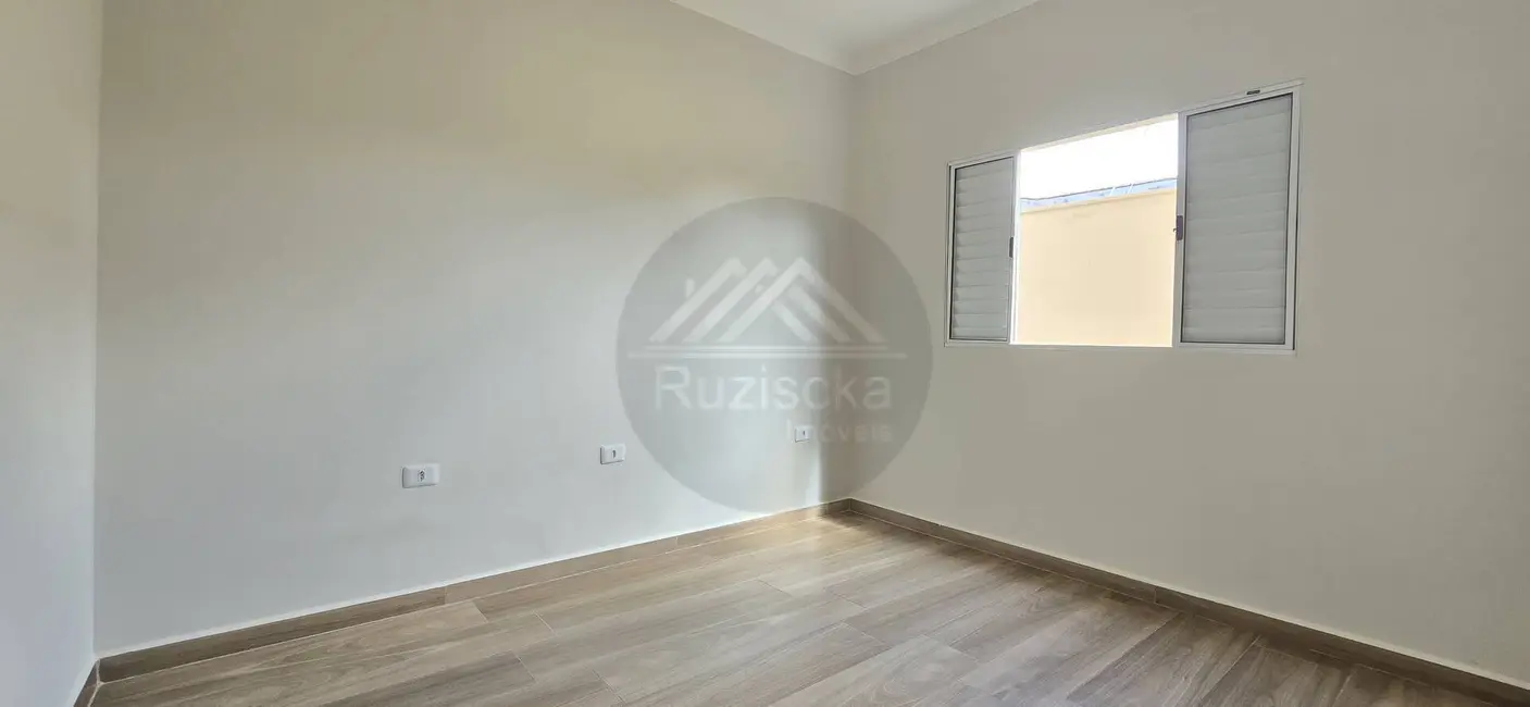 Foto 7 de Casa com 2 quartos à venda, 150m2 em Itanhaem - SP