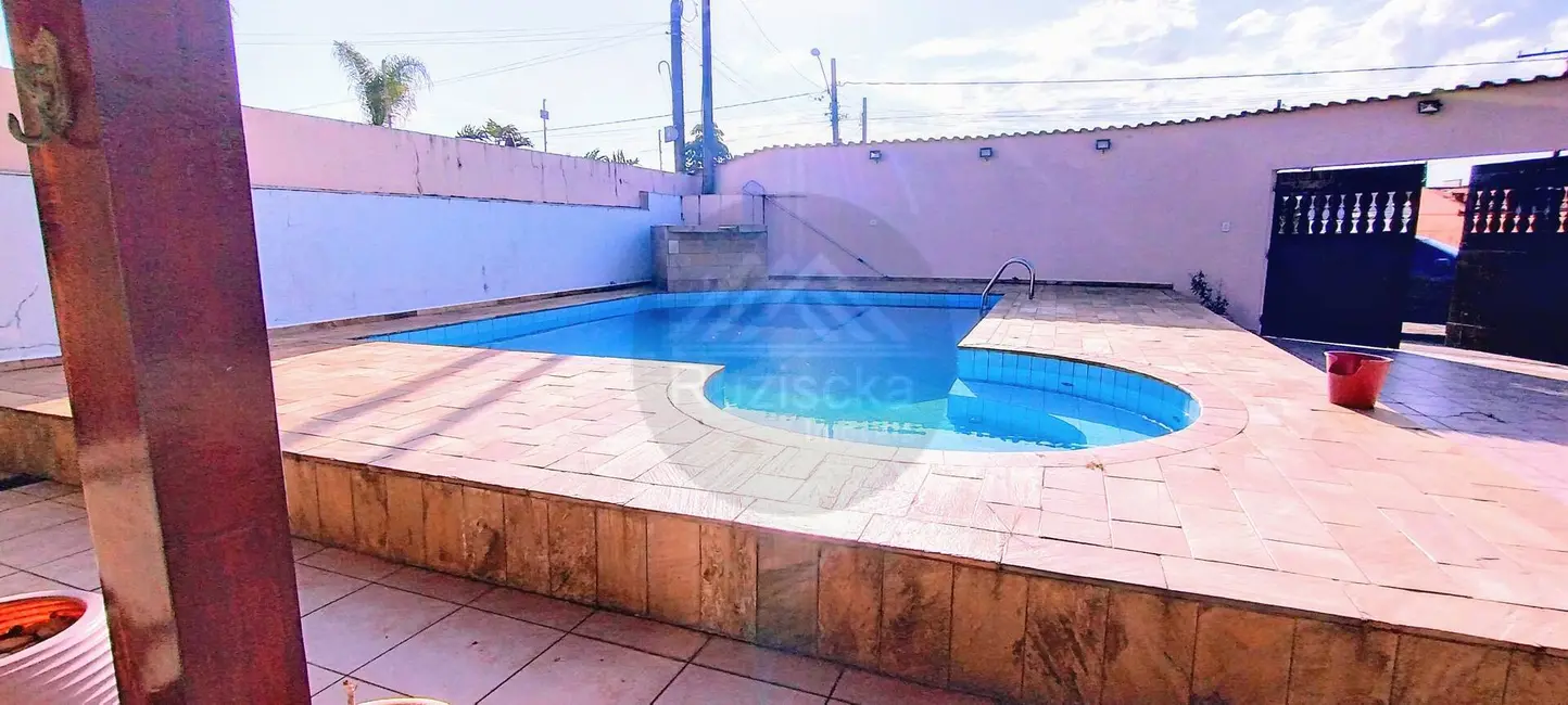 Foto 5 de Casa com 3 quartos à venda, 473m2 em Itanhaem - SP