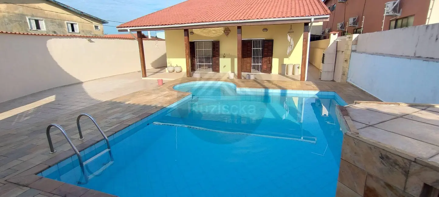 Foto 1 de Casa com 3 quartos à venda, 473m2 em Itanhaem - SP