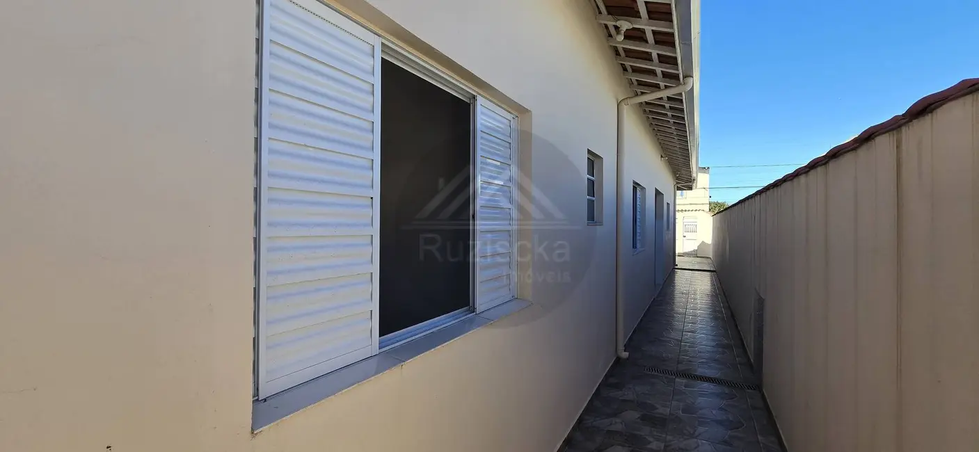 Foto 3 de Casa com 2 quartos à venda, 125m2 em Itanhaem - SP