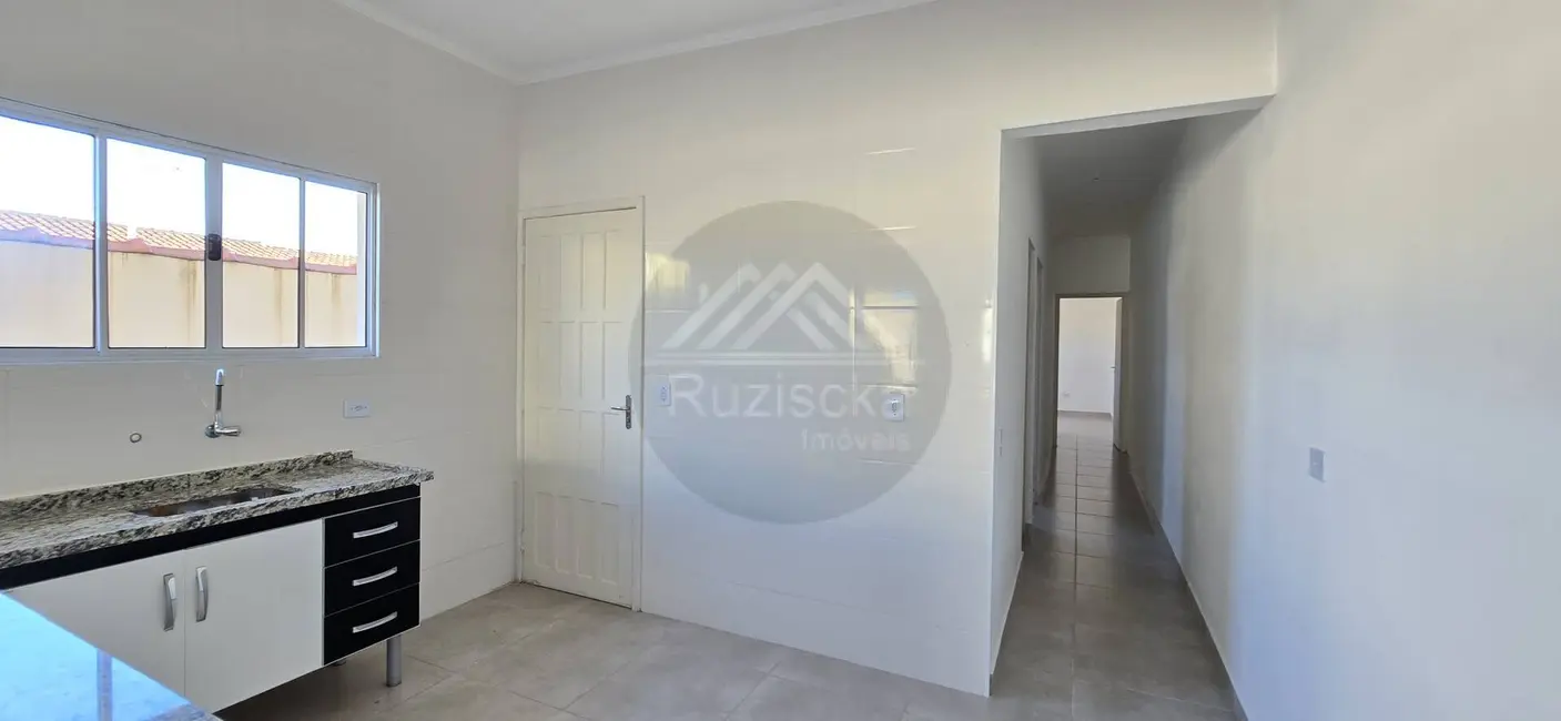 Foto 8 de Casa com 2 quartos à venda, 125m2 em Itanhaem - SP