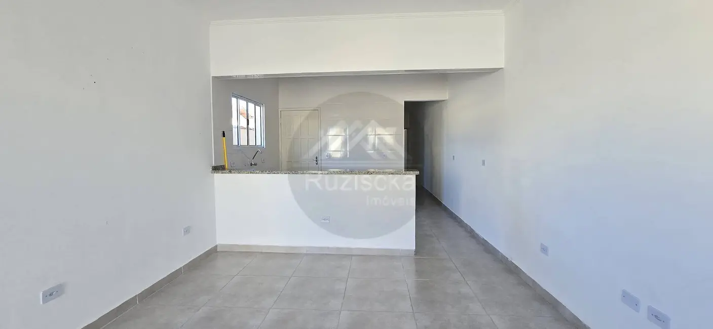 Foto 5 de Casa com 2 quartos à venda, 125m2 em Itanhaem - SP