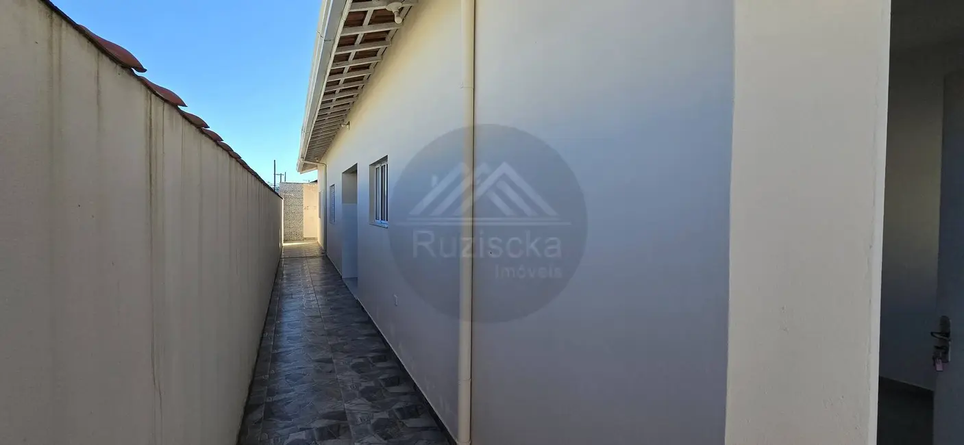 Foto 4 de Casa com 2 quartos à venda, 125m2 em Itanhaem - SP