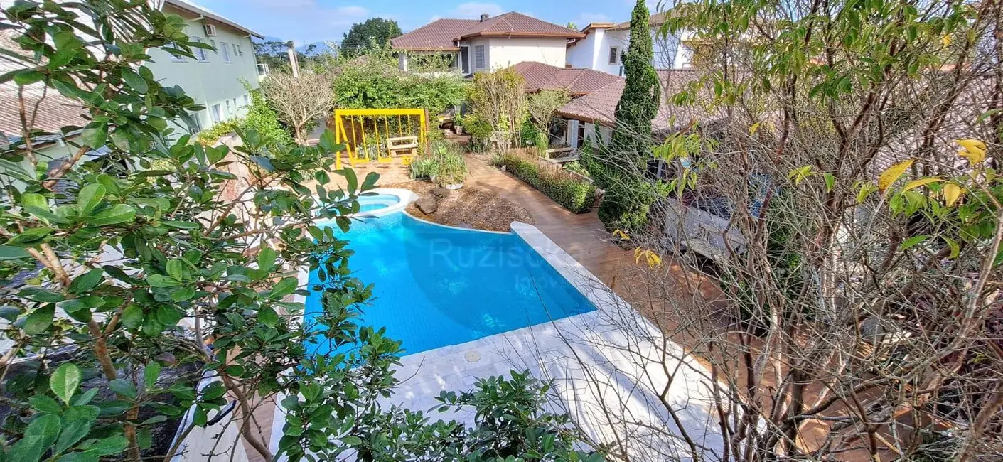 Casa com 5 quartos à venda, 1070m2 em Peruibe - SP - imagem 4 Foto 4 de Casa com 5 quartos à venda, 1070m2 em Peruibe - SP