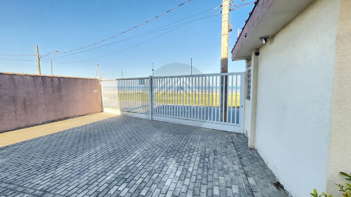 Foto 2 de Casa de Condomínio com 2 quartos à venda, 70m2 em Itanhaem - SP