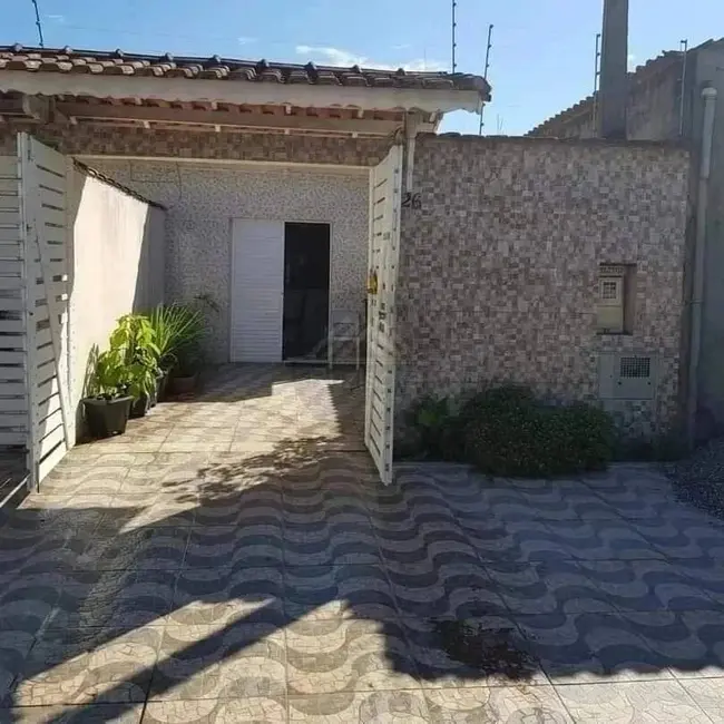 Foto 4 de Casa com 2 quartos à venda, 135m2 em Itanhaem - SP