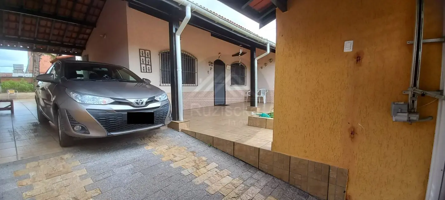 Foto 2 de Casa com 2 quartos à venda, 300m2 em Itanhaem - SP