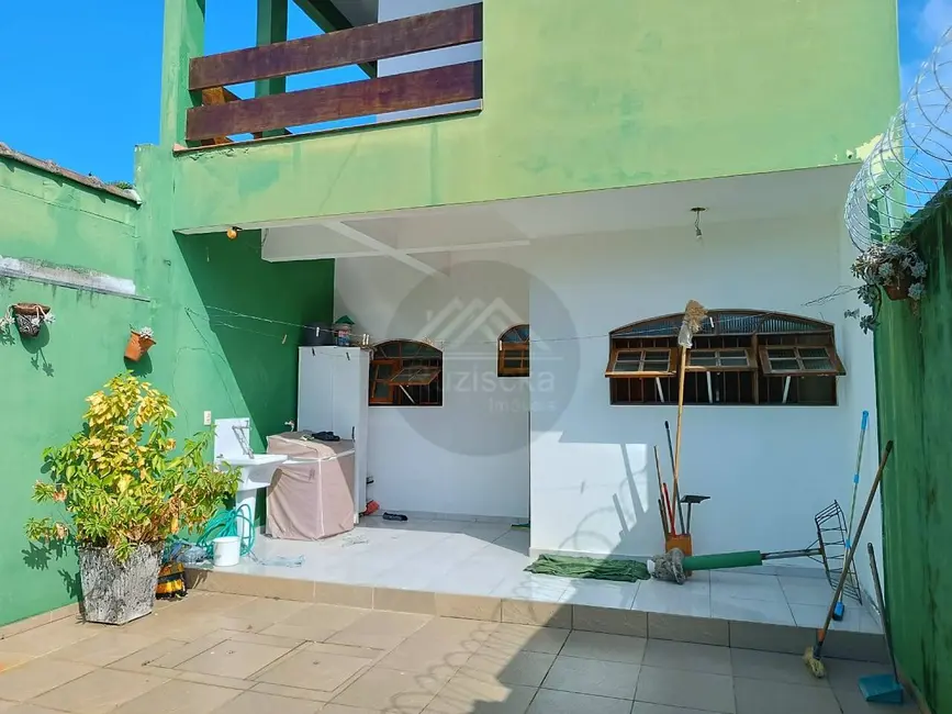 Foto 3 de Casa com 2 quartos à venda, 135m2 em Itanhaem - SP