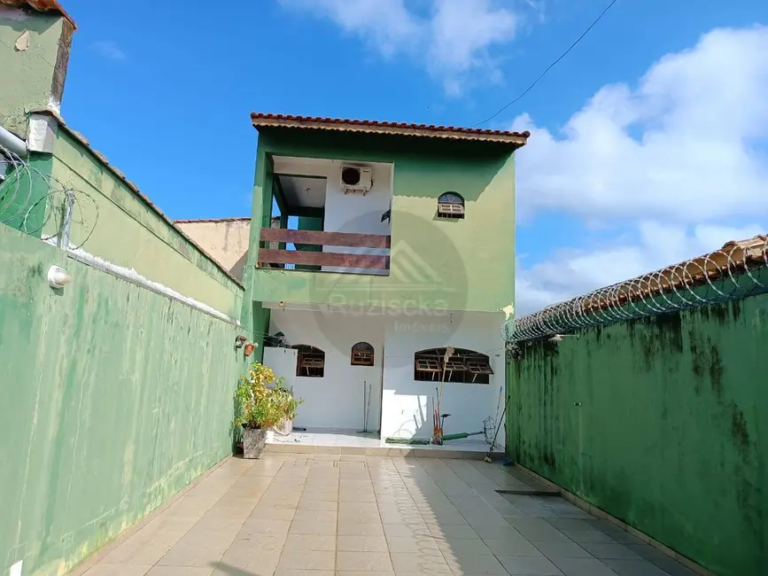 Foto 2 de Casa com 2 quartos à venda, 135m2 em Itanhaem - SP