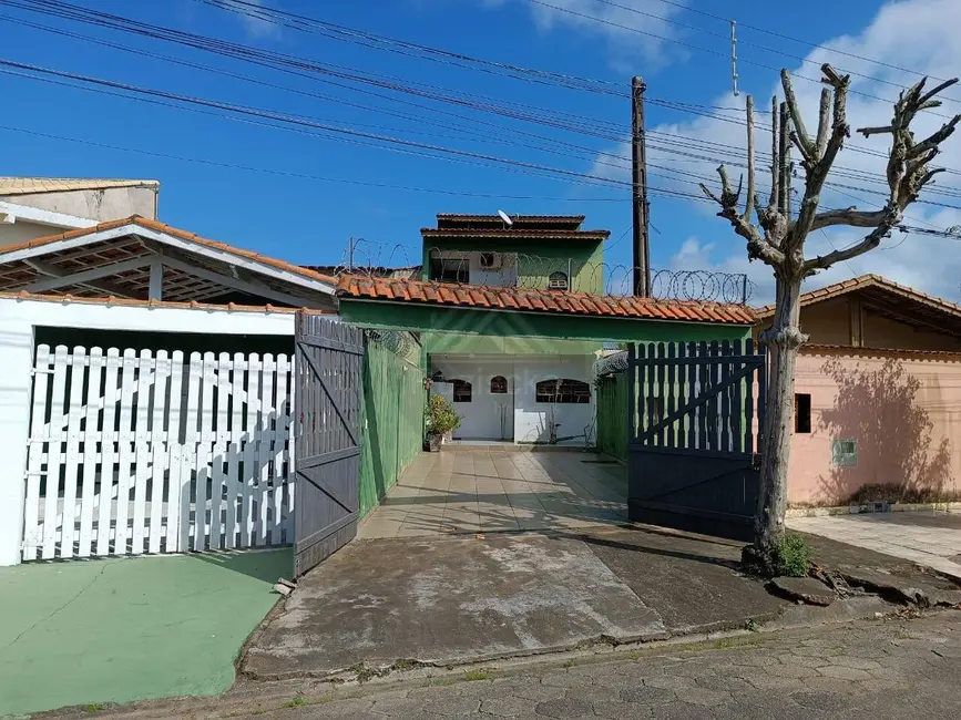 Foto 1 de Casa com 2 quartos à venda, 135m2 em Itanhaem - SP