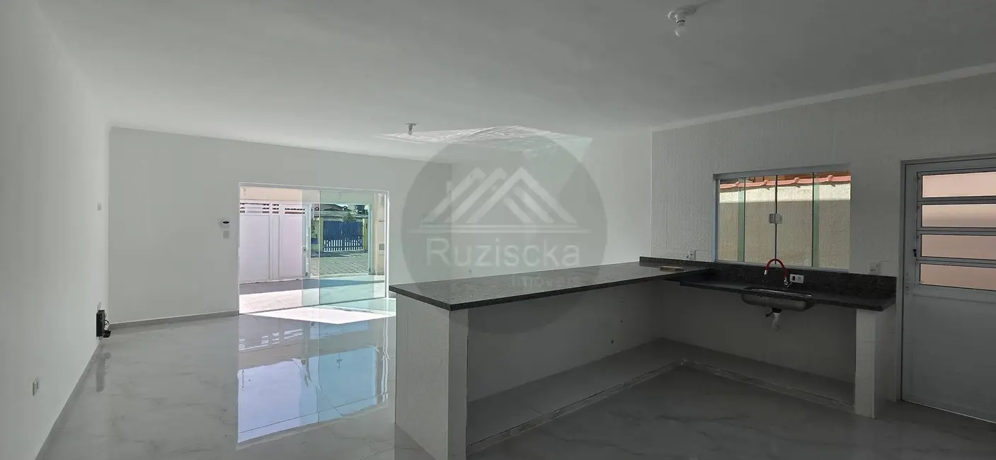 Foto 7 de Casa com 2 quartos à venda, 186m2 em Itanhaem - SP