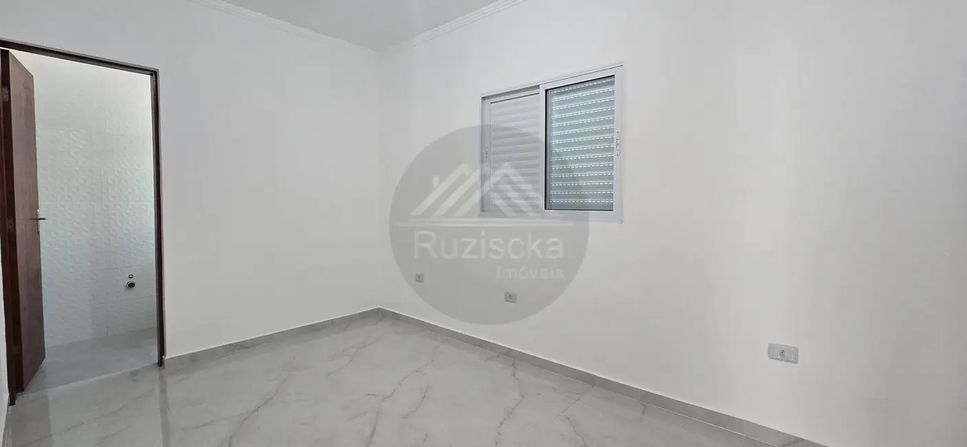 Foto 9 de Casa com 2 quartos à venda, 186m2 em Itanhaem - SP