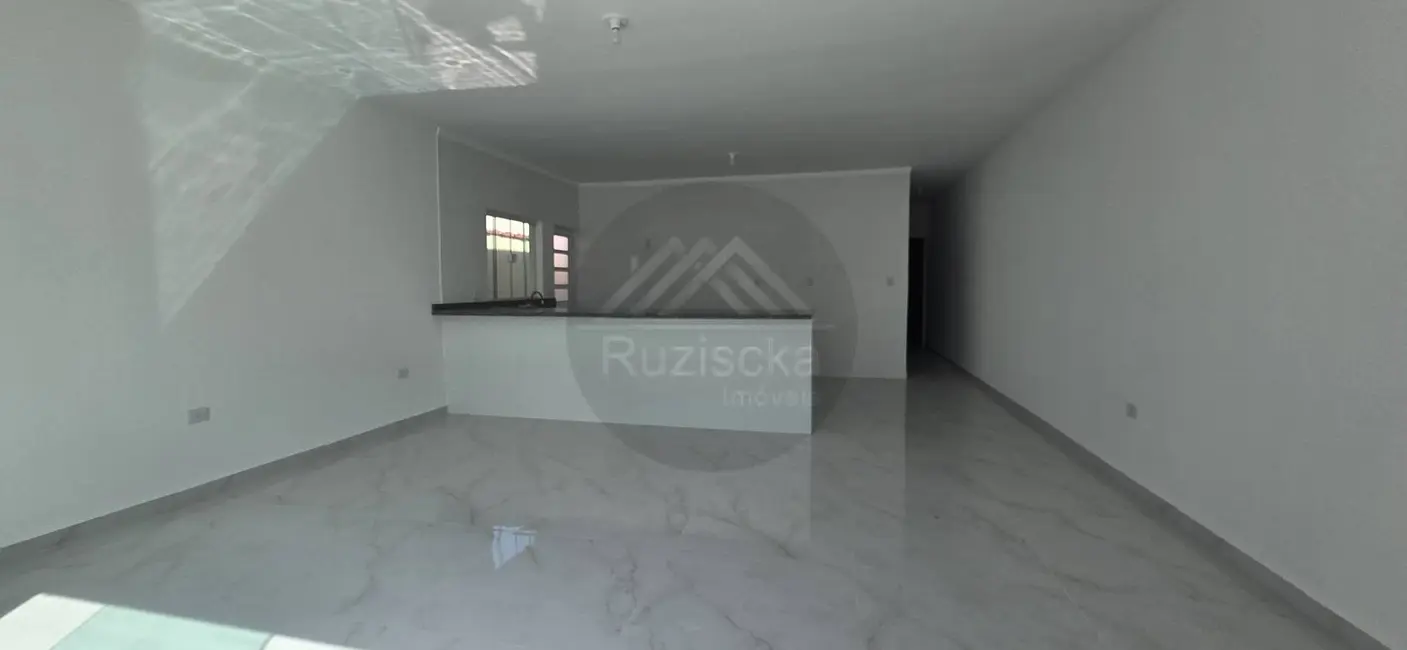 Foto 5 de Casa com 2 quartos à venda, 186m2 em Itanhaem - SP