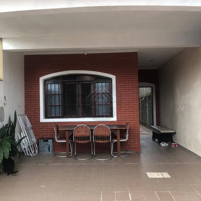 Foto 1 de Casa com 4 quartos à venda, 150m2 em Itanhaem - SP