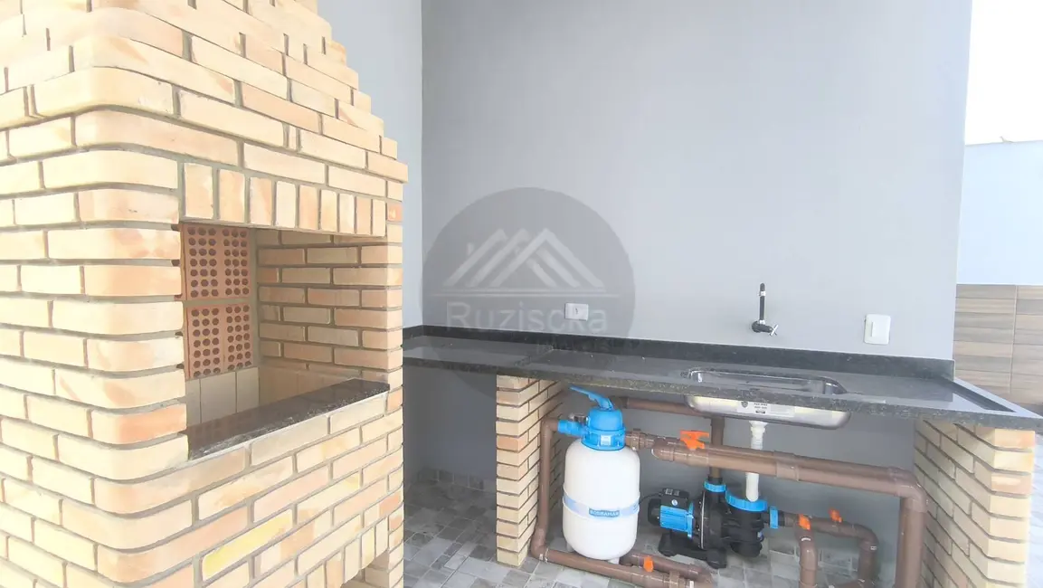 Foto 5 de Casa com 2 quartos à venda, 78m2 em Itanhaem - SP