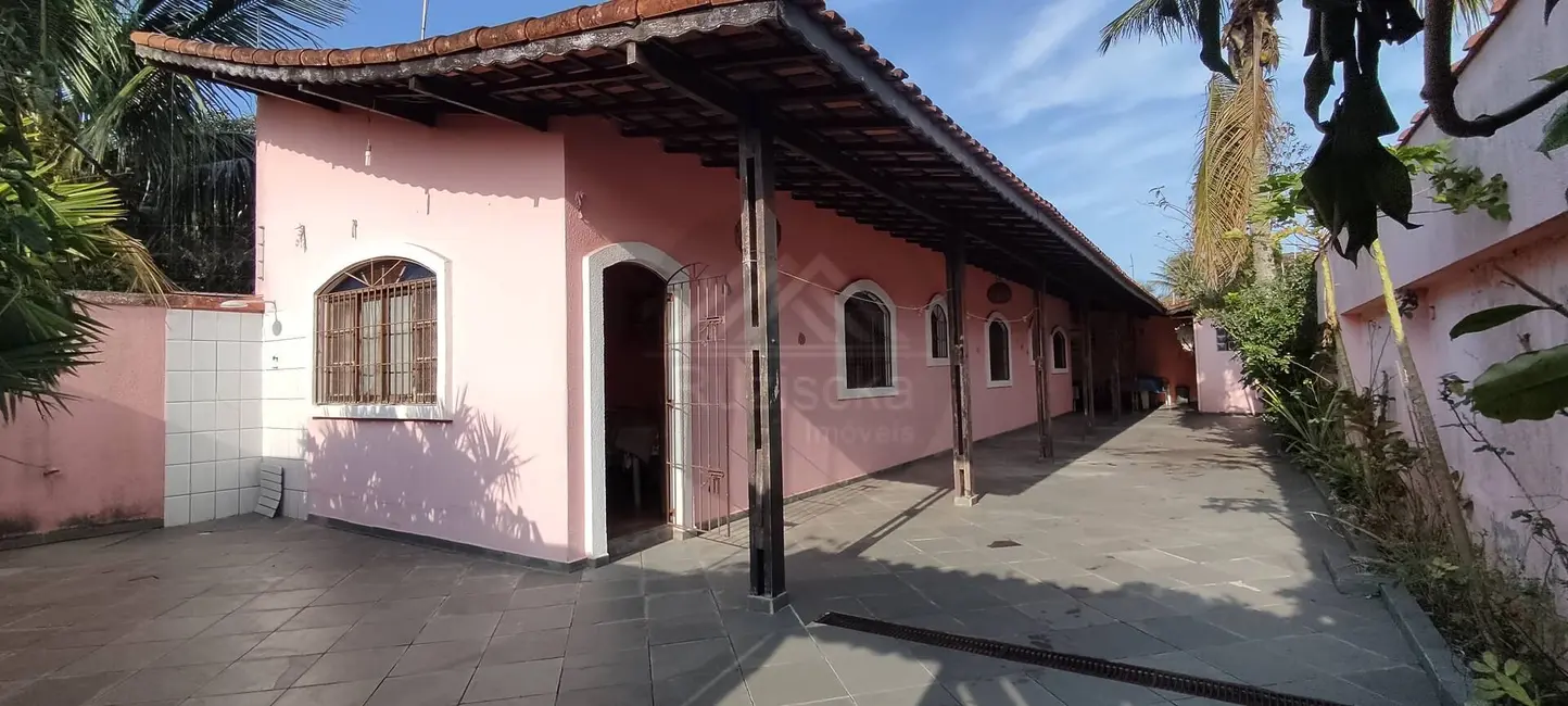Foto 1 de Casa com 2 quartos à venda, 260m2 em Itanhaem - SP