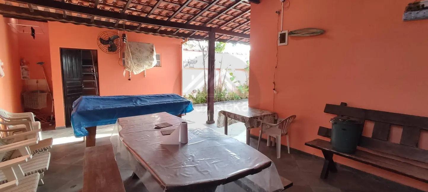 Casa com 2 quartos à venda, 260m2 em Itanhaem - SP - imagem 8 Foto 8 de Casa com 2 quartos à venda, 260m2 em Itanhaem - SP