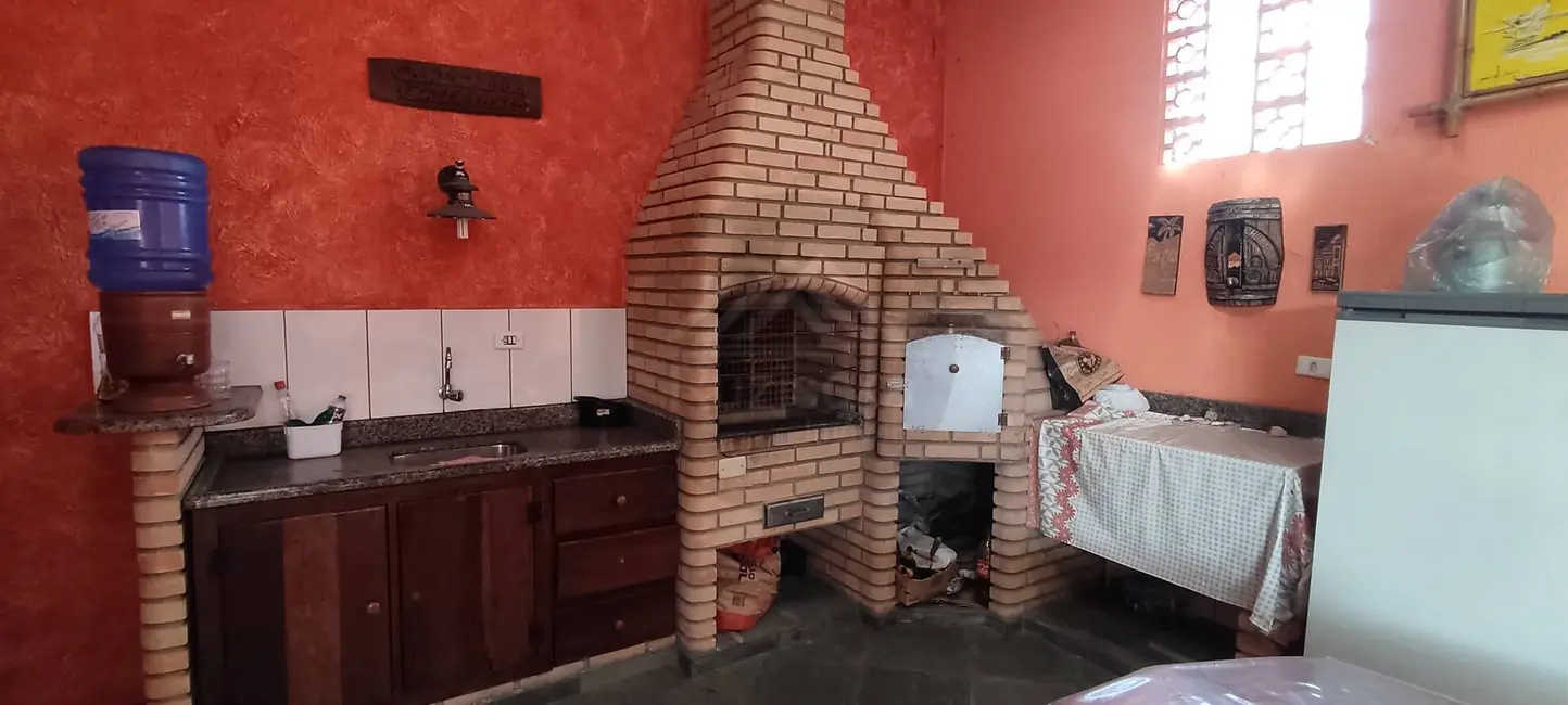 Casa com 2 quartos à venda, 260m2 em Itanhaem - SP - imagem 7 Foto 7 de Casa com 2 quartos à venda, 260m2 em Itanhaem - SP