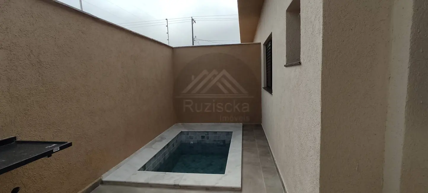 Casa de Condomínio com 2 quartos à venda, 60m2 em Itanhaem - SP - imagem 5 Foto 5 de Casa de Condomínio com 2 quartos à venda, 60m2 em Itanhaem - SP