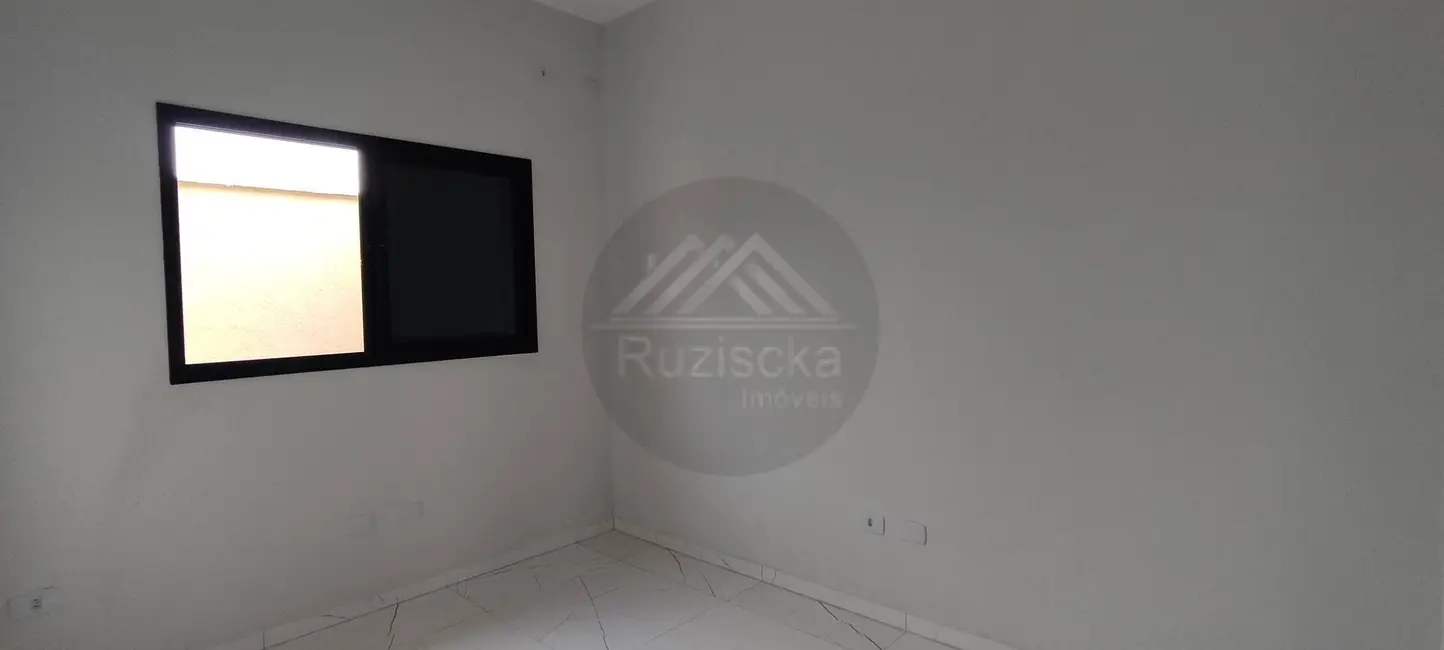 Casa de Condomínio com 2 quartos à venda, 60m2 em Itanhaem - SP - imagem 9 Foto 9 de Casa de Condomínio com 2 quartos à venda, 60m2 em Itanhaem - SP