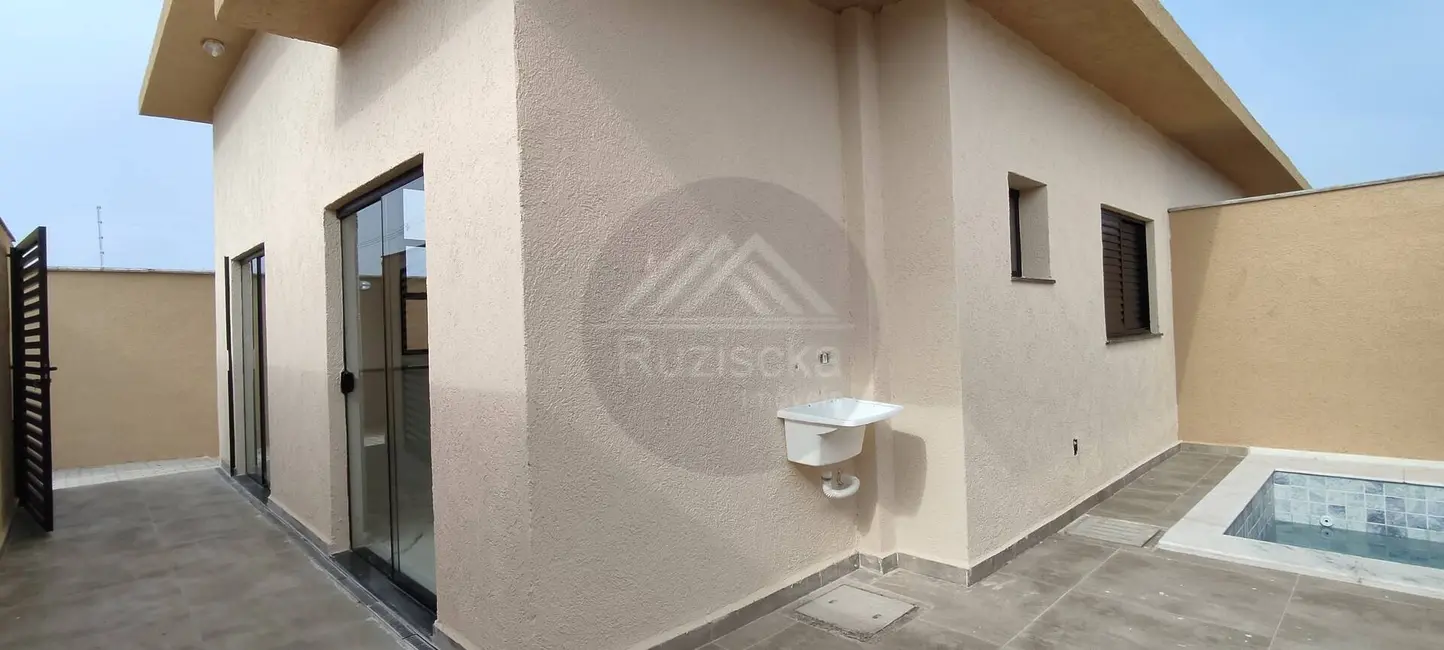 Casa de Condomínio com 2 quartos à venda, 60m2 em Itanhaem - SP - imagem 4 Foto 4 de Casa de Condomínio com 2 quartos à venda, 60m2 em Itanhaem - SP