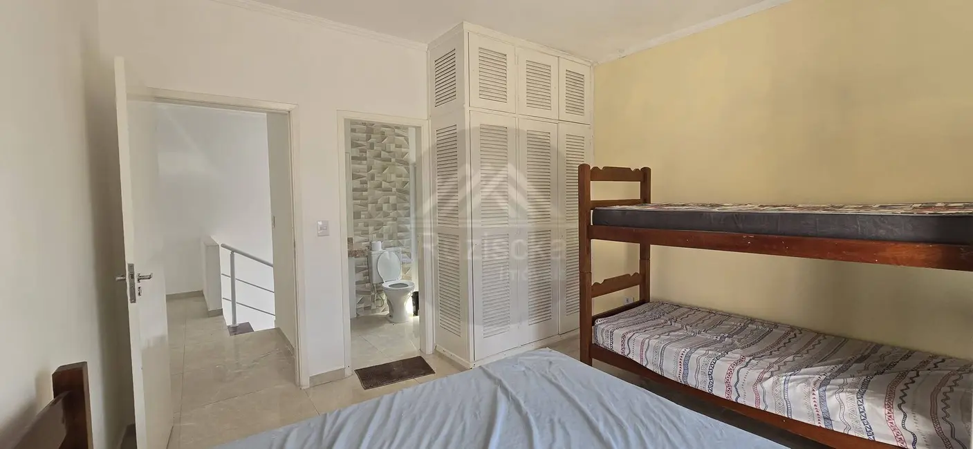 Foto 6 de Casa com 4 quartos à venda, 360m2 em Itanhaem - SP