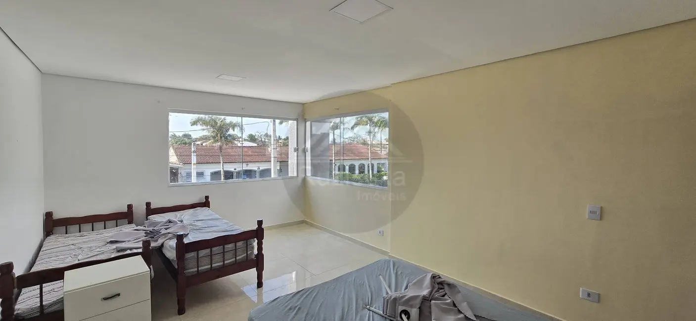 Foto 7 de Casa com 4 quartos à venda, 360m2 em Itanhaem - SP