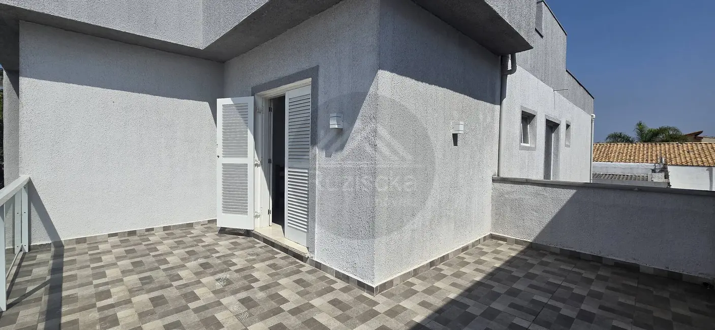 Foto 2 de Casa com 4 quartos à venda, 360m2 em Itanhaem - SP