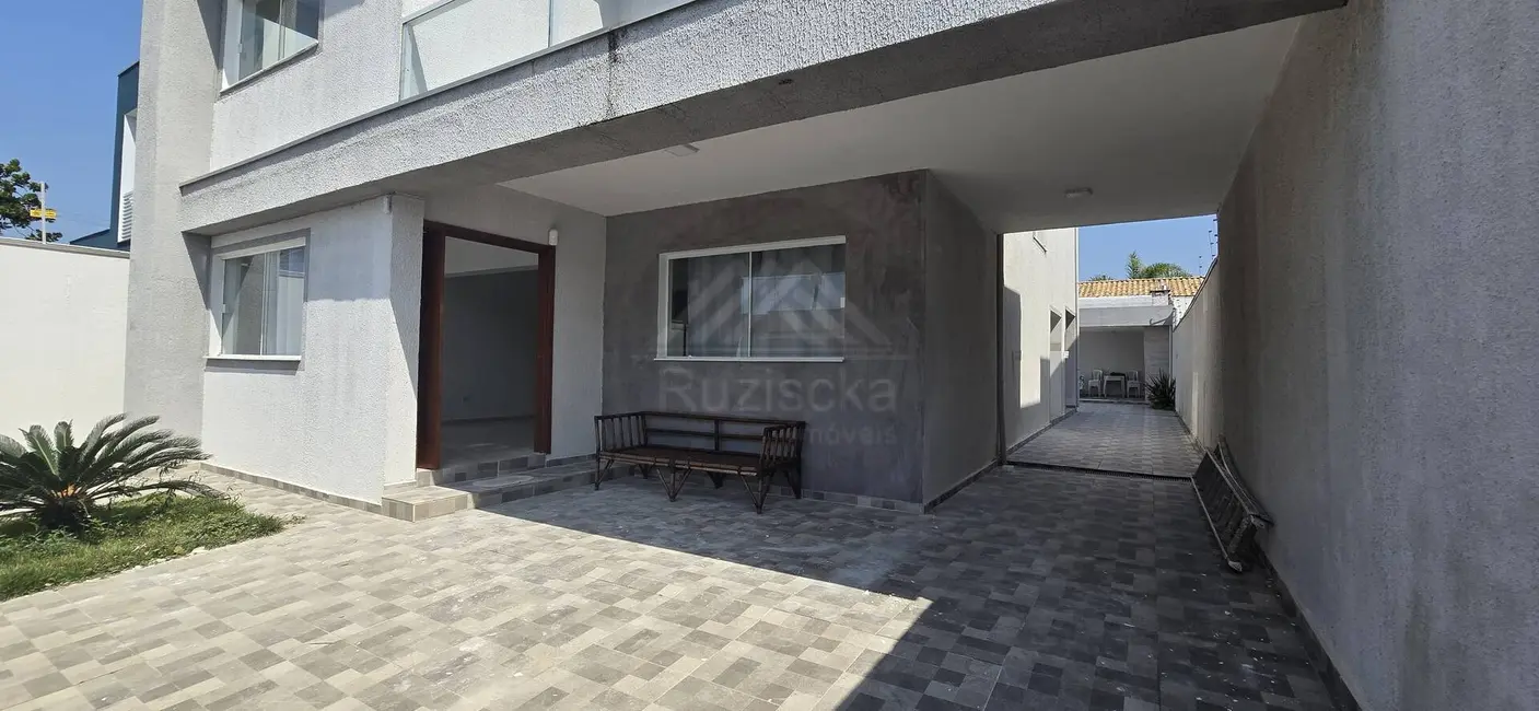 Foto 3 de Casa com 4 quartos à venda, 360m2 em Itanhaem - SP