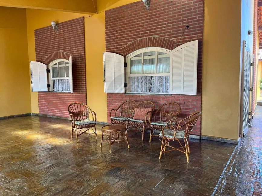 Foto 5 de Casa com 2 quartos à venda, 282m2 em Itanhaem - SP